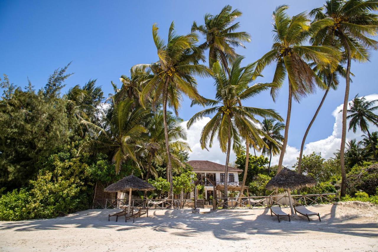 Kima Serviced Beach House & Suites 브웨주 외부 사진