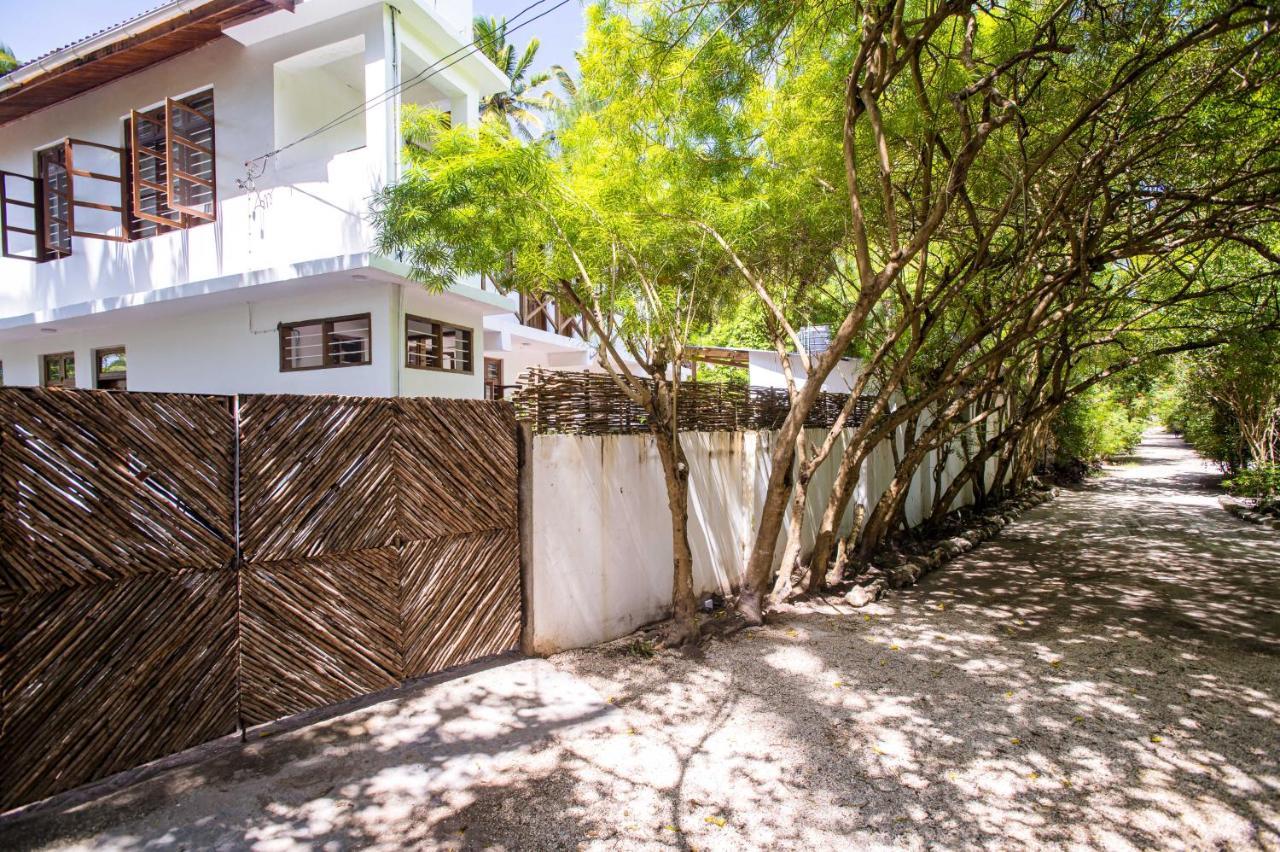 Kima Serviced Beach House & Suites 브웨주 외부 사진