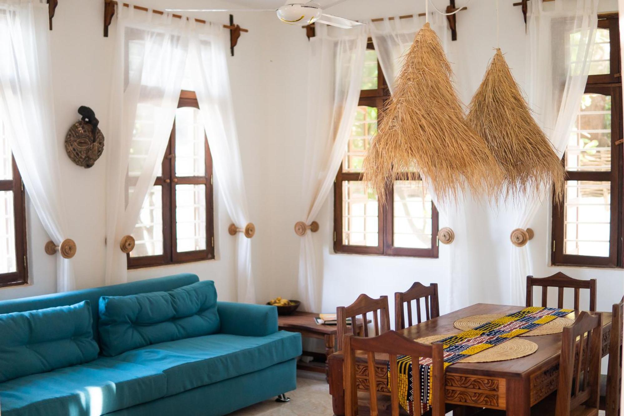 Kima Serviced Beach House & Suites 브웨주 외부 사진