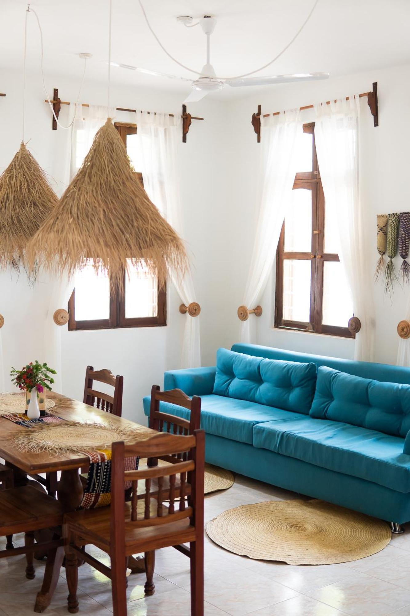 Kima Serviced Beach House & Suites 브웨주 외부 사진