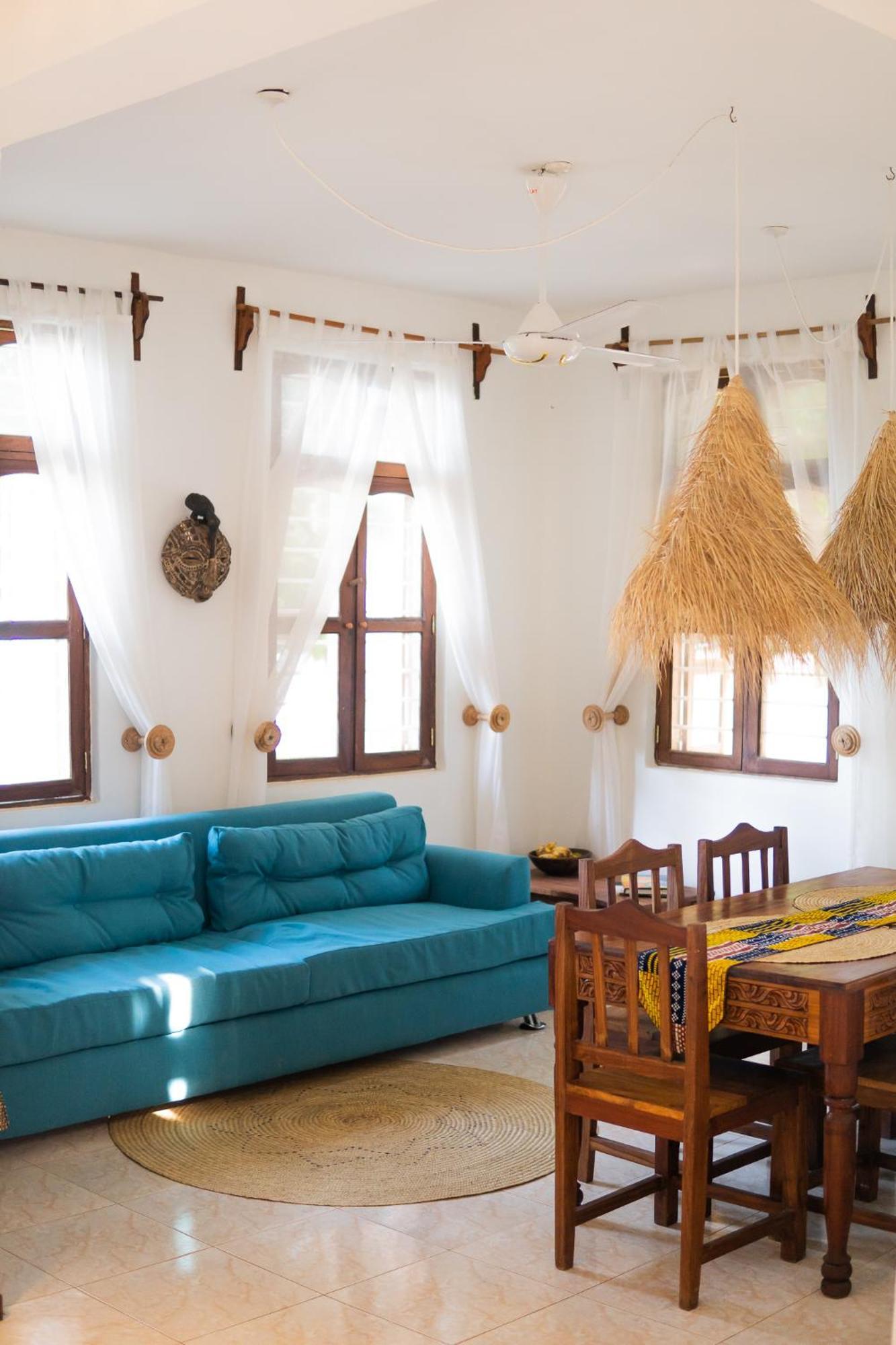 Kima Serviced Beach House & Suites 브웨주 외부 사진